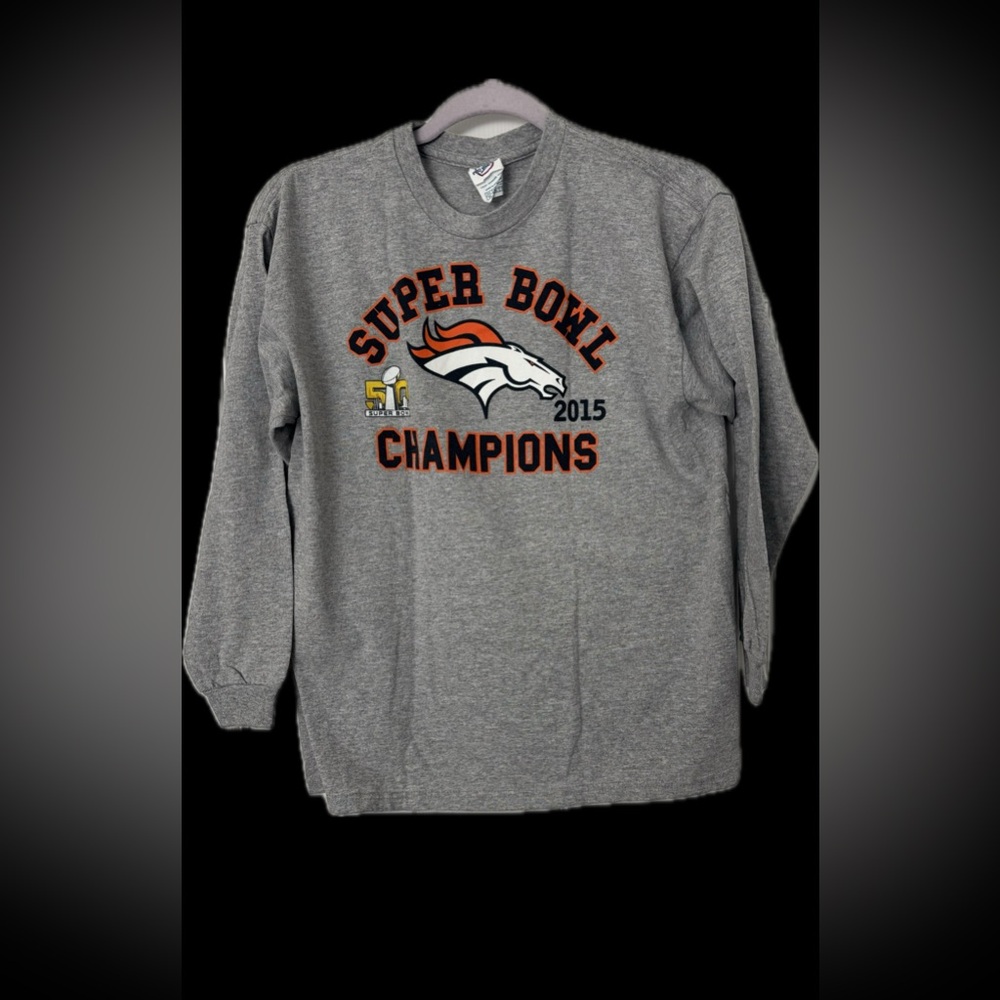 NWOT 2015 DENVER BRONCOS SUPERBOWL 50, LONG SLEEVE T-SHIRT YOUTH XL/WOMENS S M